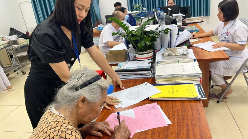 Việc các phòng khám tư nhân tự thực hiện công việc kế toán có thể dễ xảy ra sai sót 